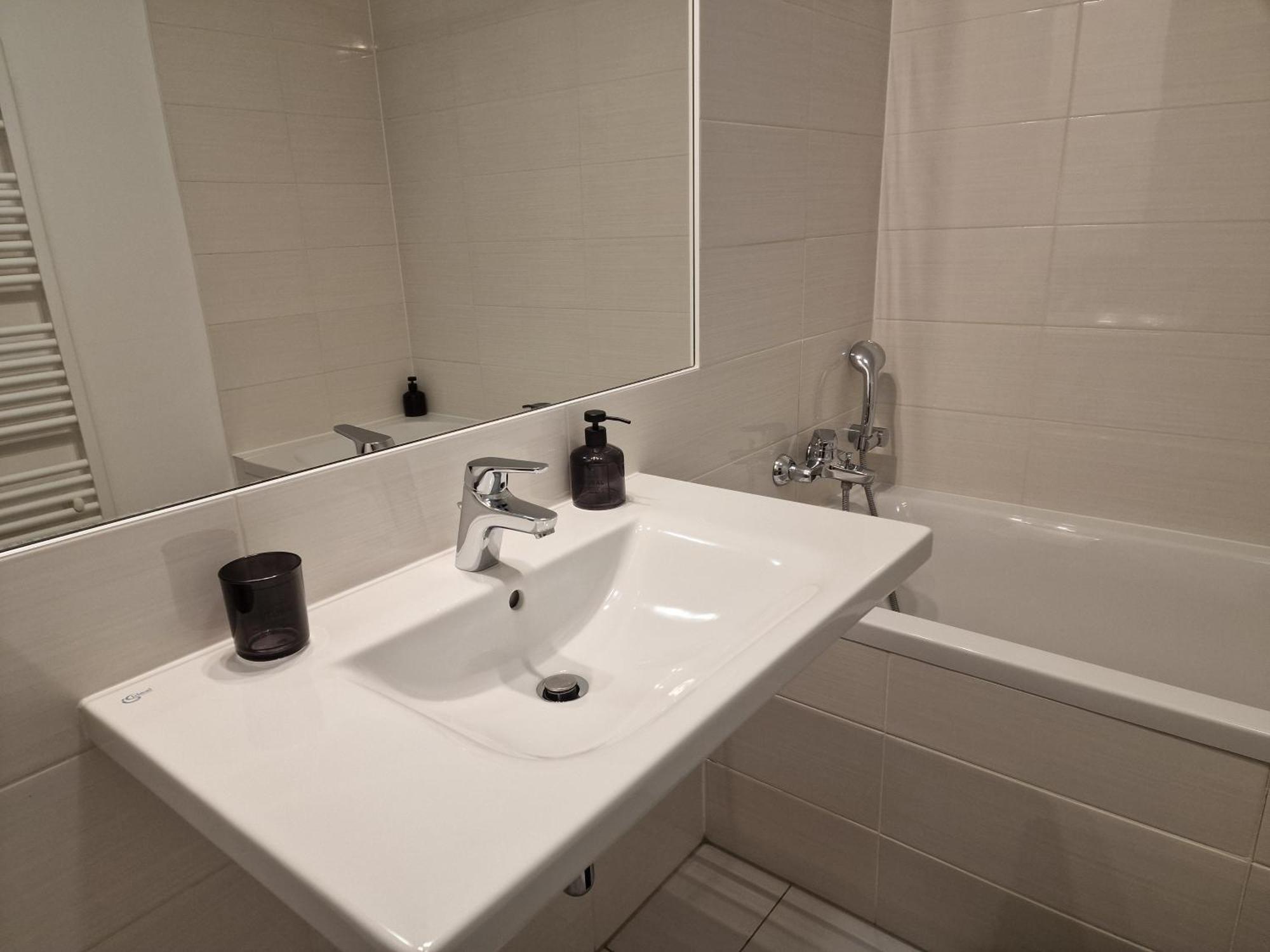 Stylish Panorama City Family Suite Bratislava Buitenkant foto