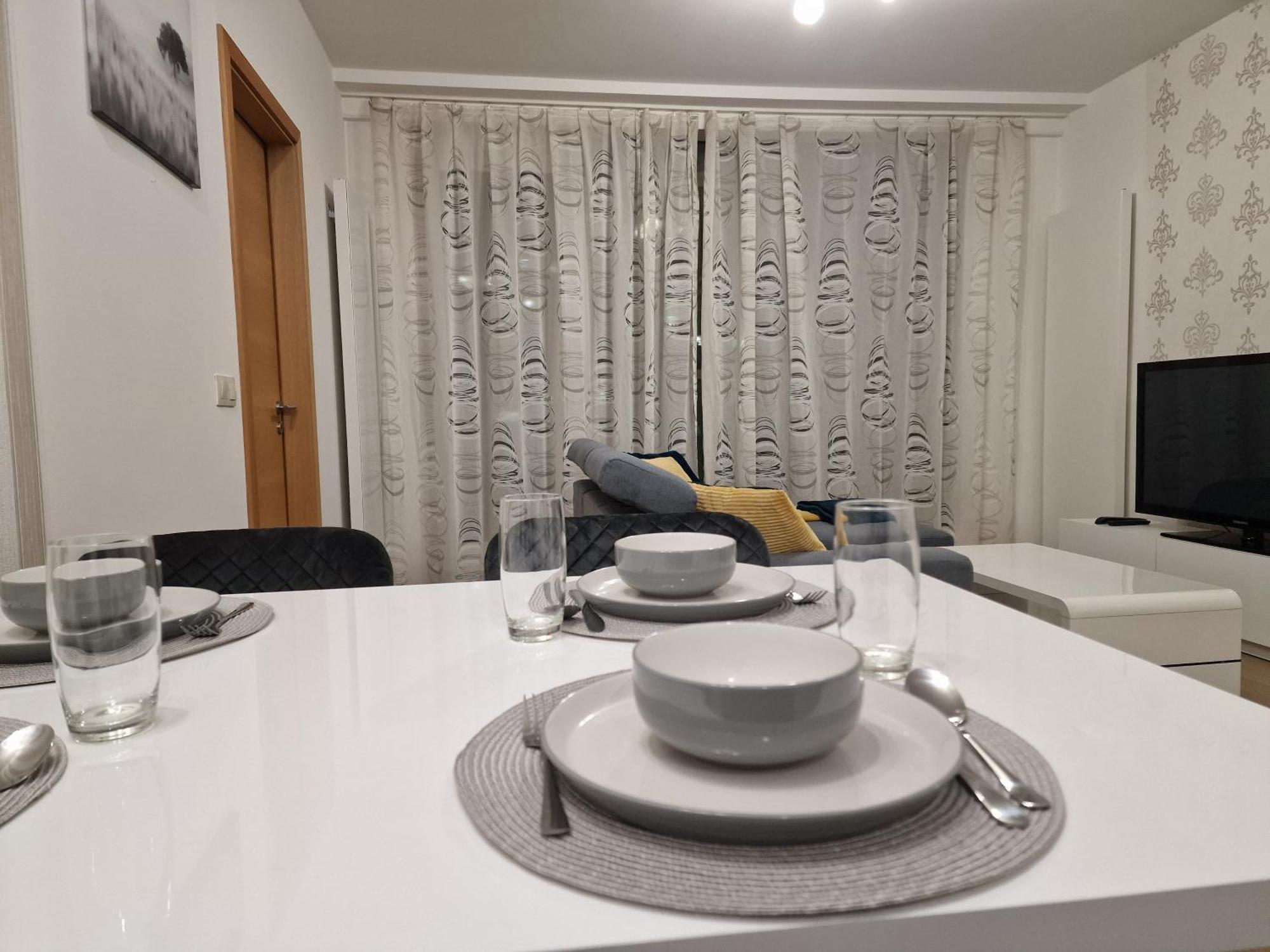 Stylish Panorama City Family Suite Bratislava Buitenkant foto